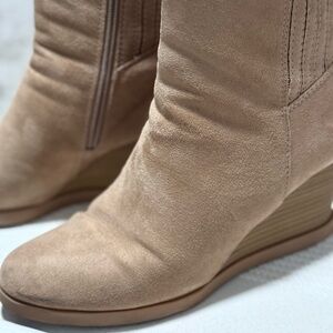 Women's Tan Suede Wedge Boots